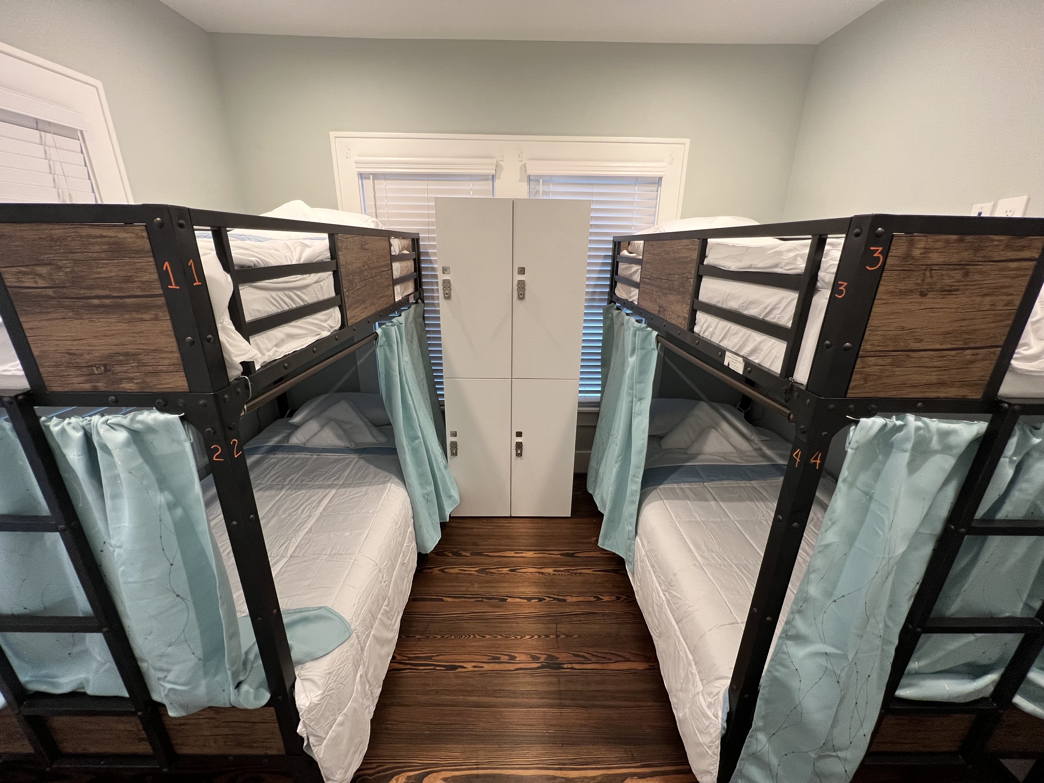 Mixed dormitory 4-bed