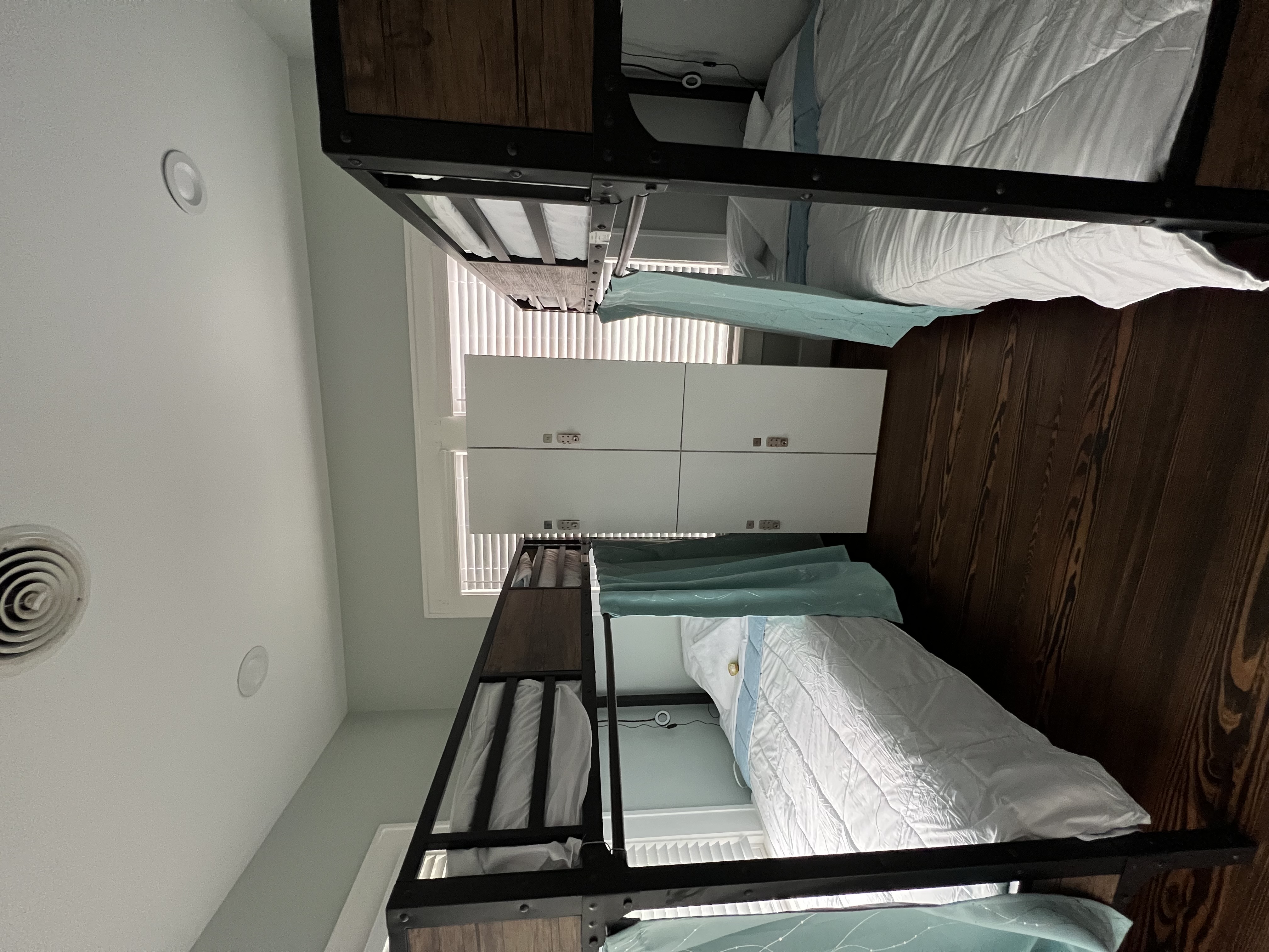 Mixed dorm 4-bed view