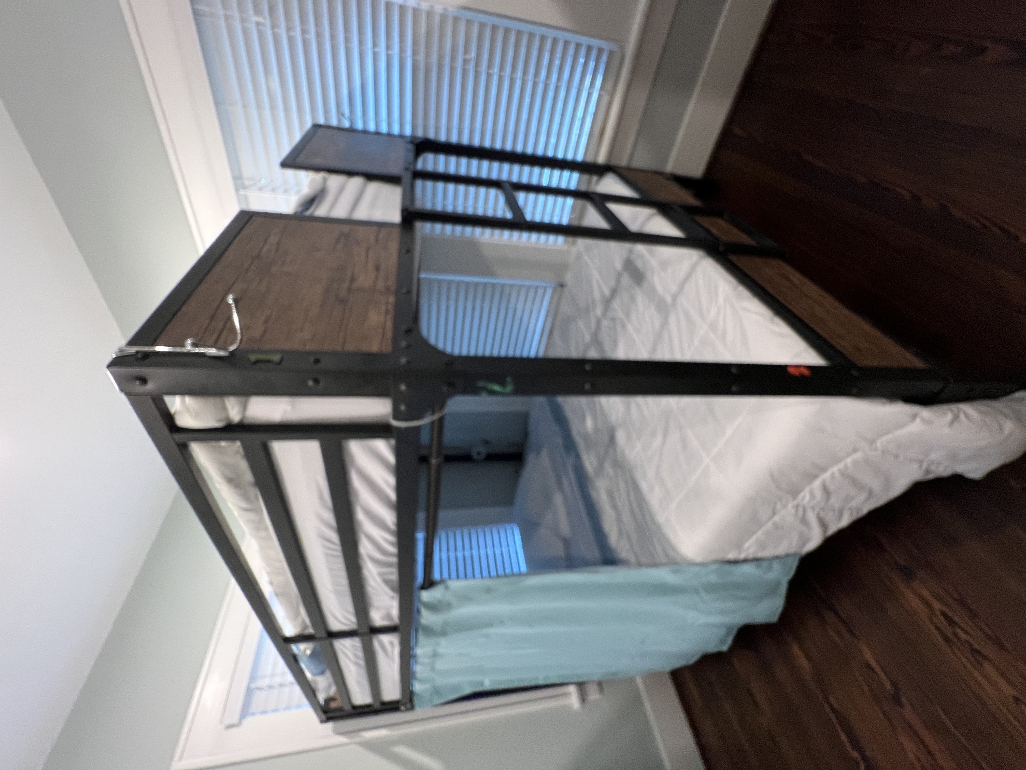 Bed hooks and amenities